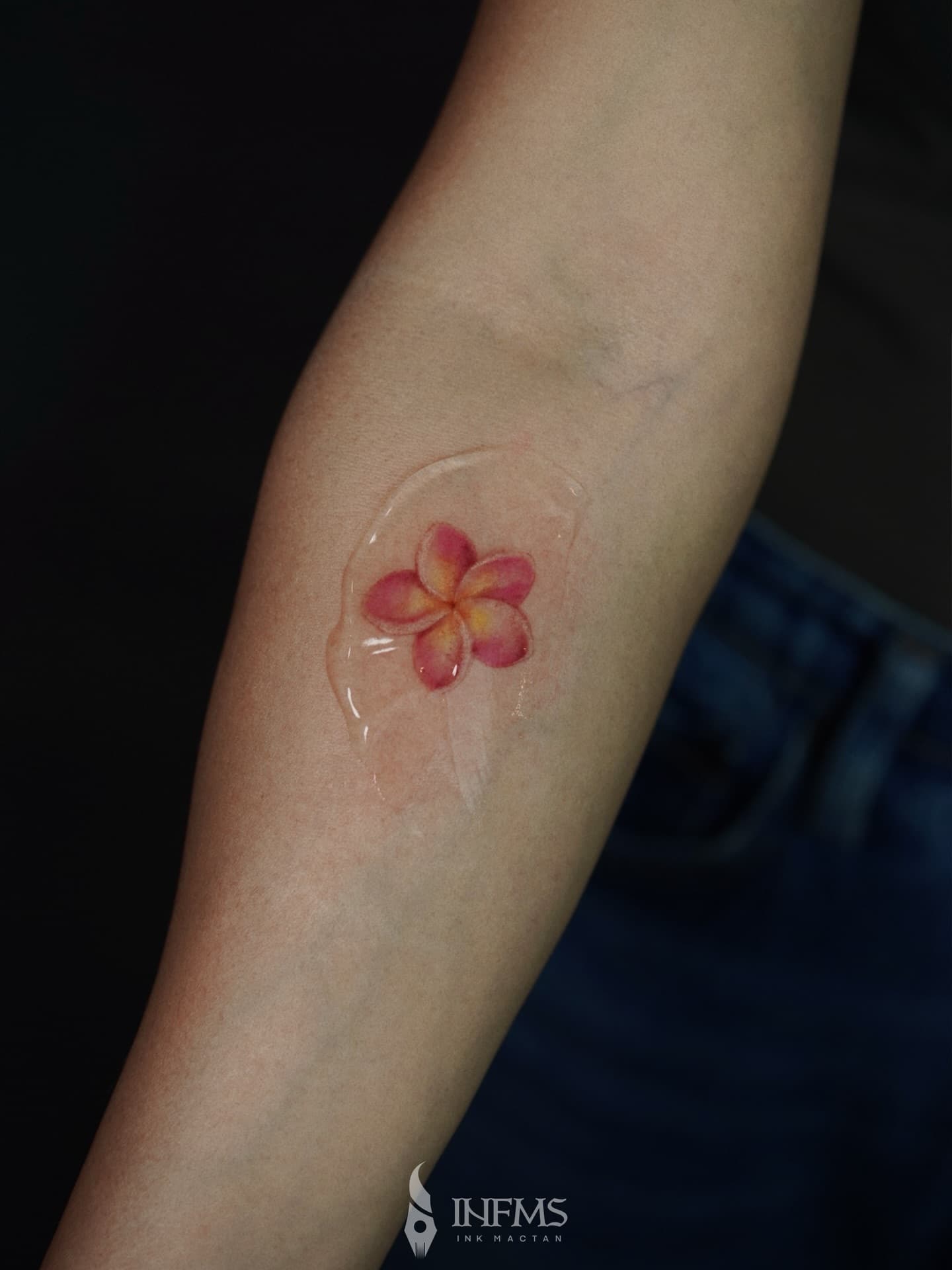 Fresh tattoo aftercare in tropical climate